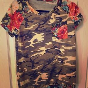 Boutique camo top